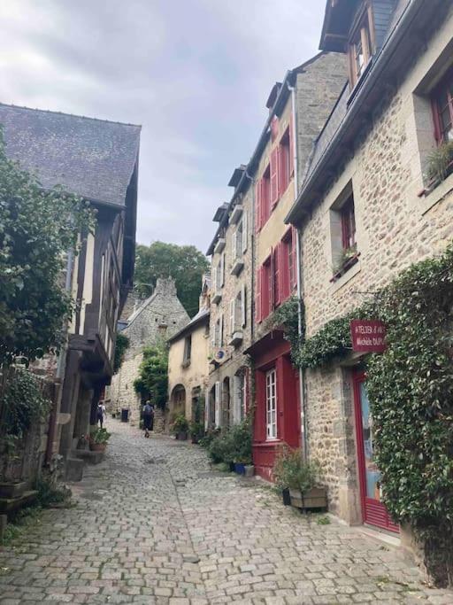 La Belle Consigne - Appartements Dinan Centre Gare المظهر الخارجي الصورة